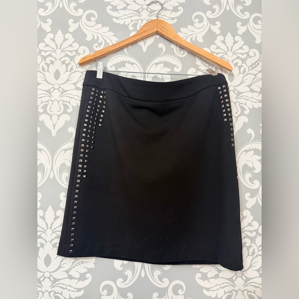 Focus 2000 Stud Trim Detail Skirt‎